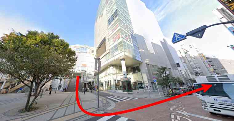 LAVA新宿東口店への行き方