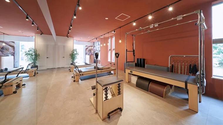 PILATES YOGA &a