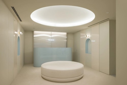 the SILK のエントランス