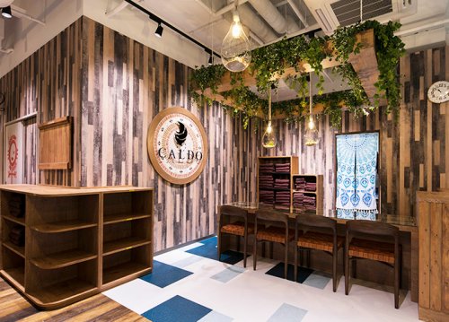 カルド戸塚店のフロント